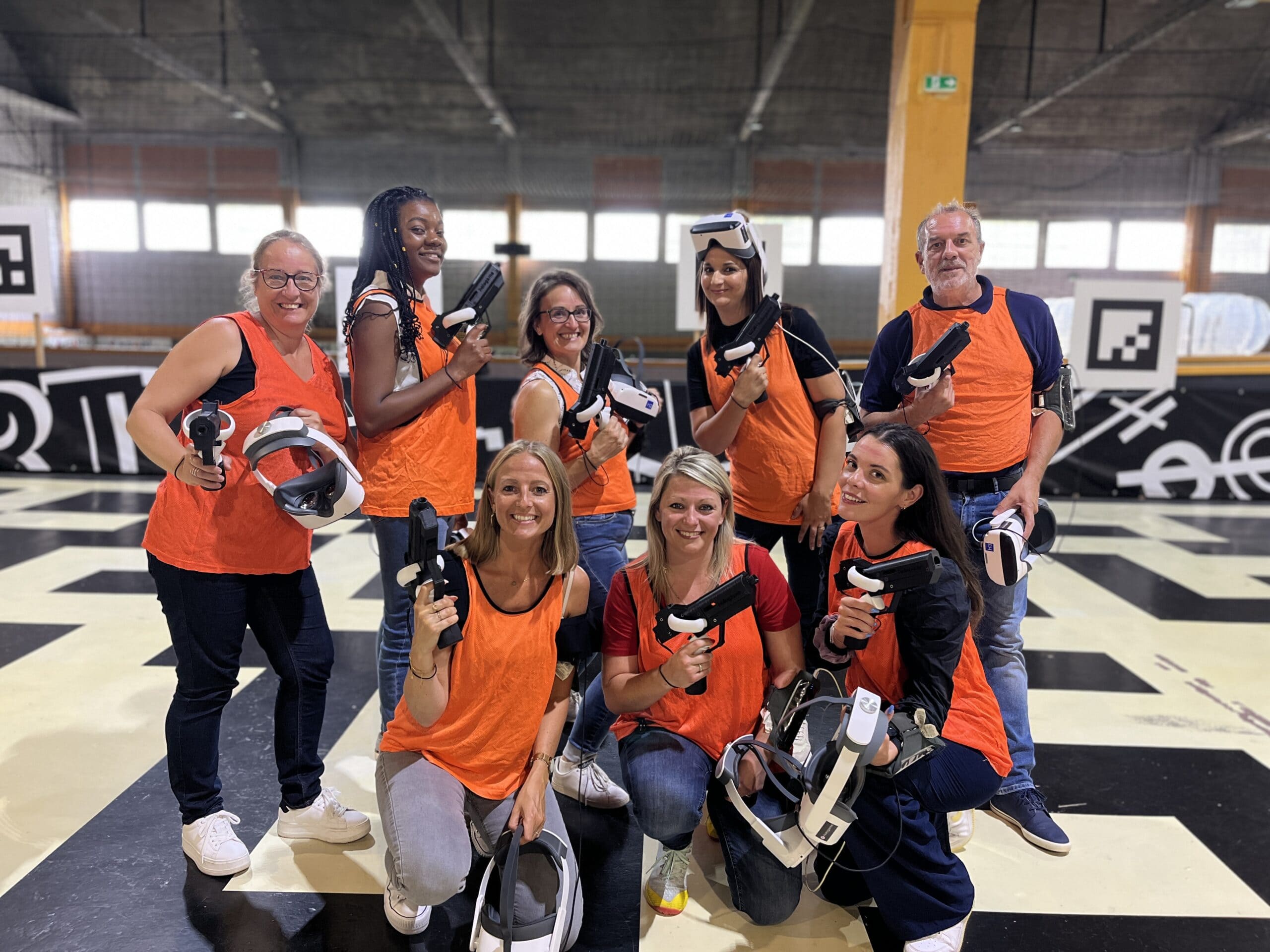 Un groupe en team building lors d'une activité chez Team Square